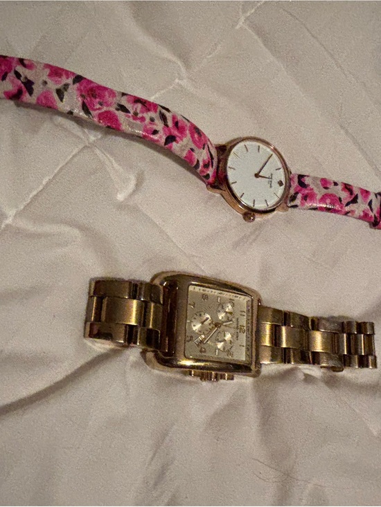 Women\'s Pink Floral Strap Watch - Unbranded